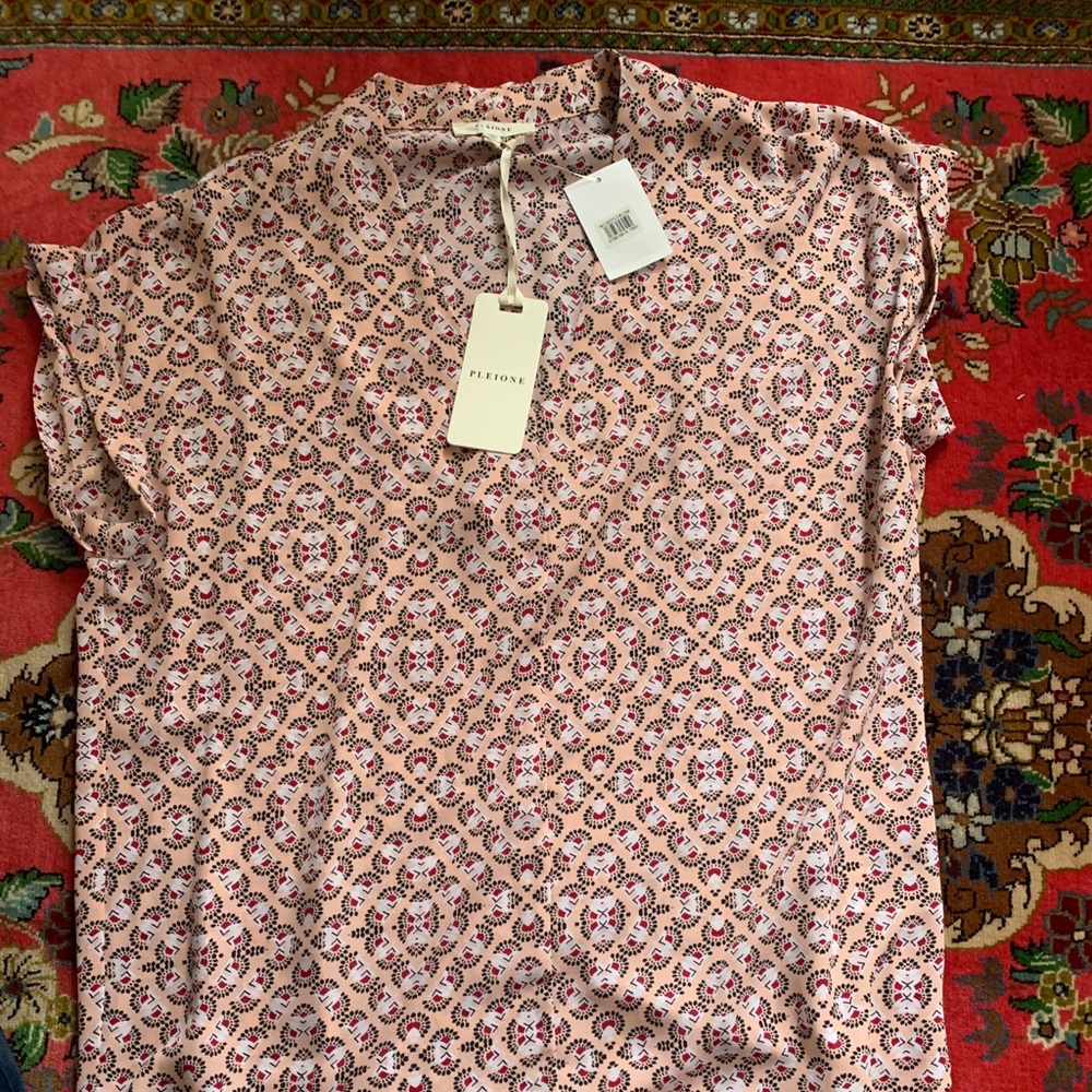Pleione top sheer NWT